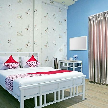 Oyo 1386 Hotel Grand Gabelo Bukittinggi Extérieur photo