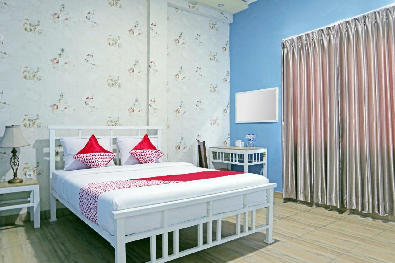Oyo 1386 Hotel Grand Gabelo Bukittinggi Extérieur photo
