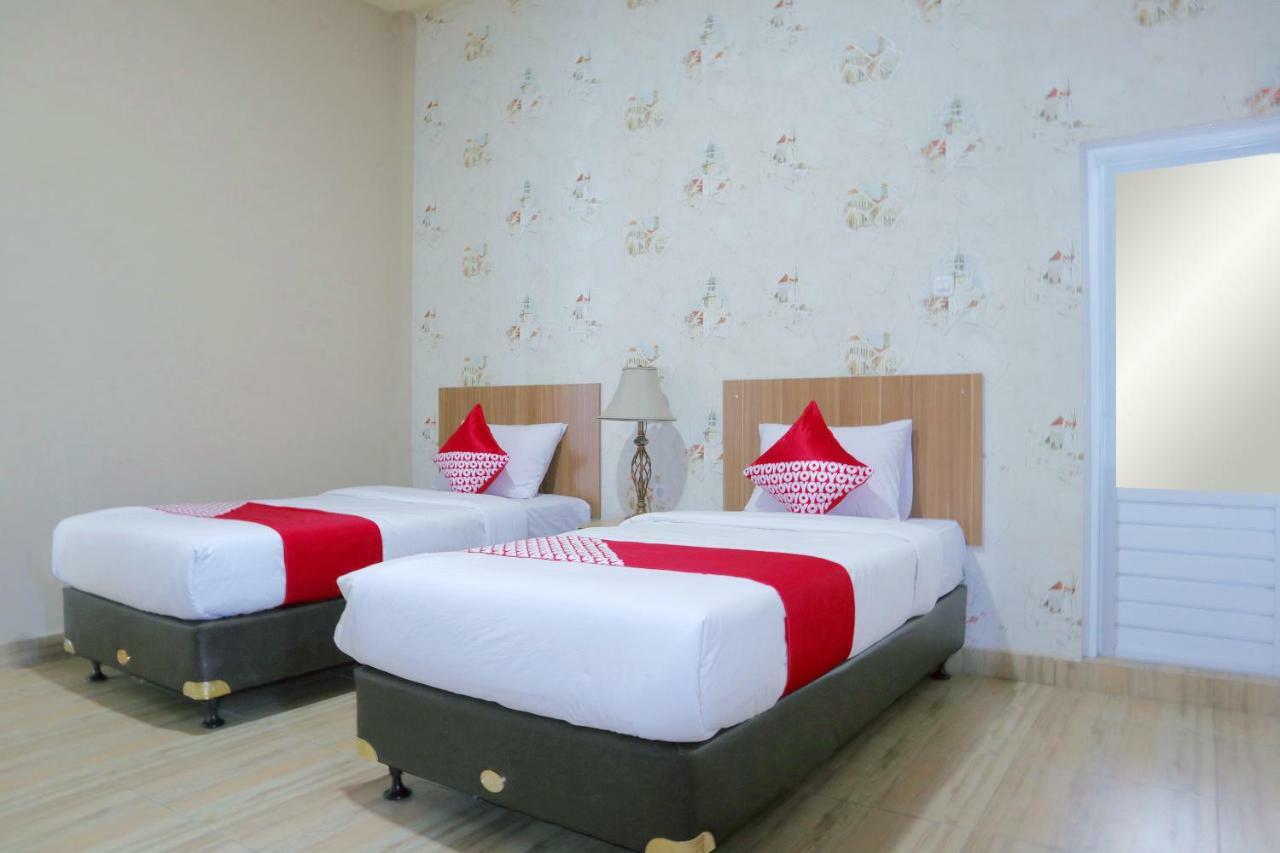 Oyo 1386 Hotel Grand Gabelo Bukittinggi Extérieur photo